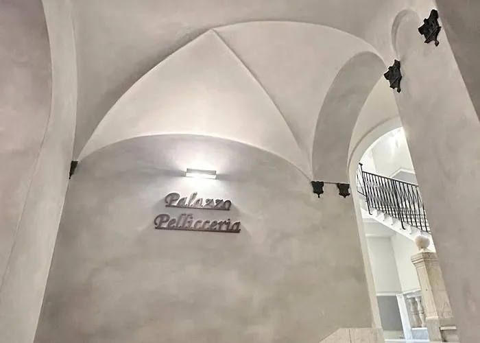 Rolli Palace By Pellicceriasuperior * Janov