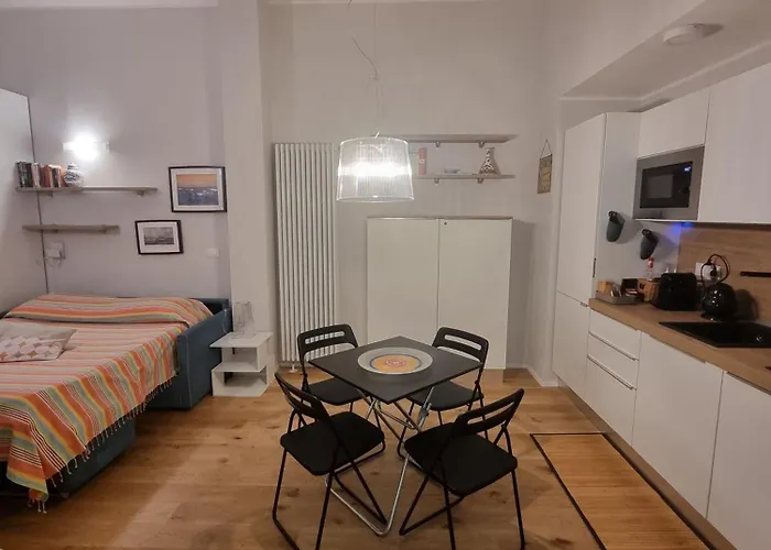 Rolli Palace By Pellicceriasuperior *