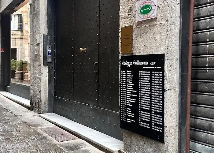 Rolli Palace By Pellicceriasuperior Apartmán