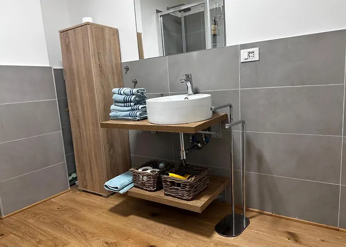 Rolli Palace By Pellicceriasuperior